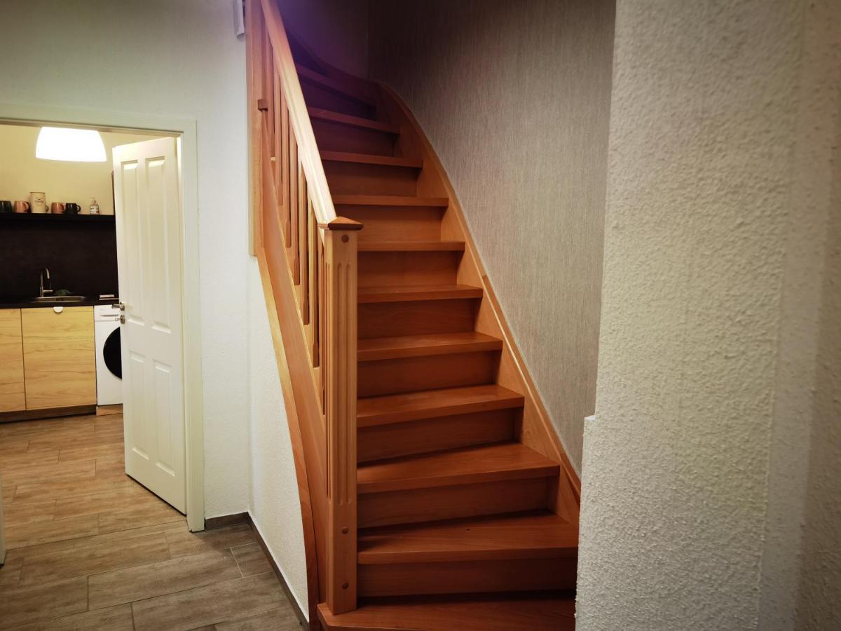 Modernes Behagliches Haus Mit Kamin, Terrasse Und Garten Magdeburgo Exterior foto