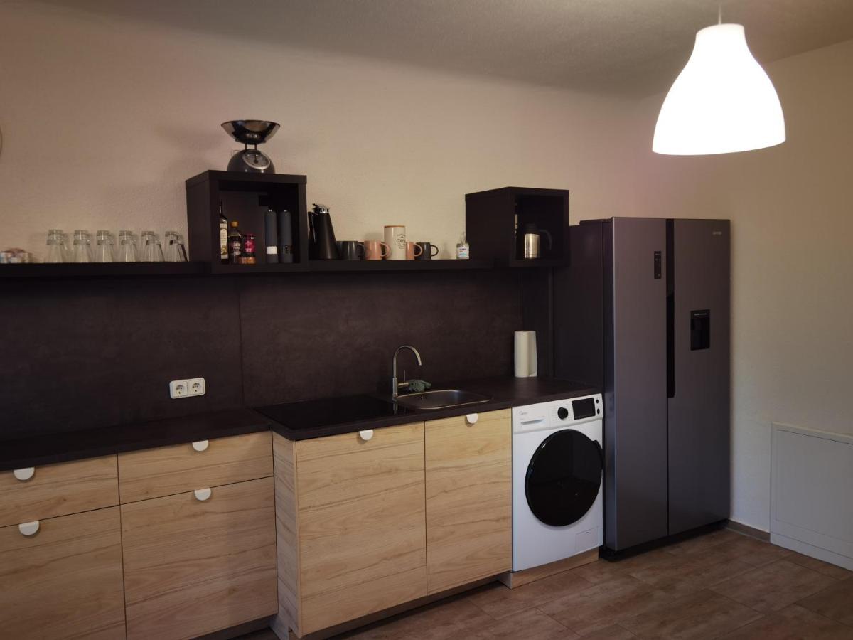 Modernes Behagliches Haus Mit Kamin, Terrasse Und Garten Magdeburgo Exterior foto