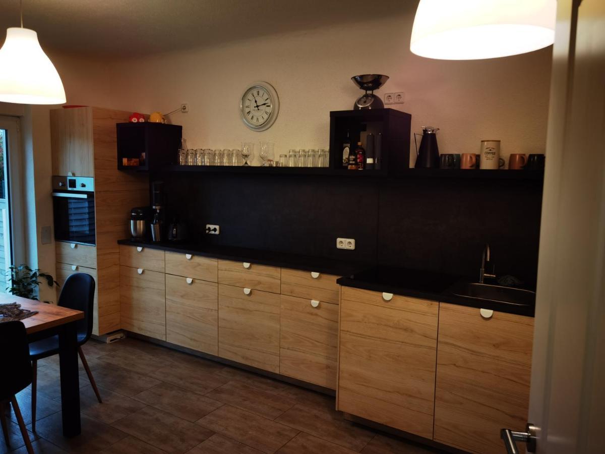 Modernes Behagliches Haus Mit Kamin, Terrasse Und Garten Magdeburgo Exterior foto